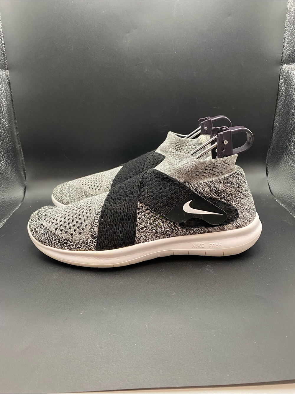 Nike Free RN Motion Flyknit 880846-001 Black White Women’s US 7.5 Athletic Shoes